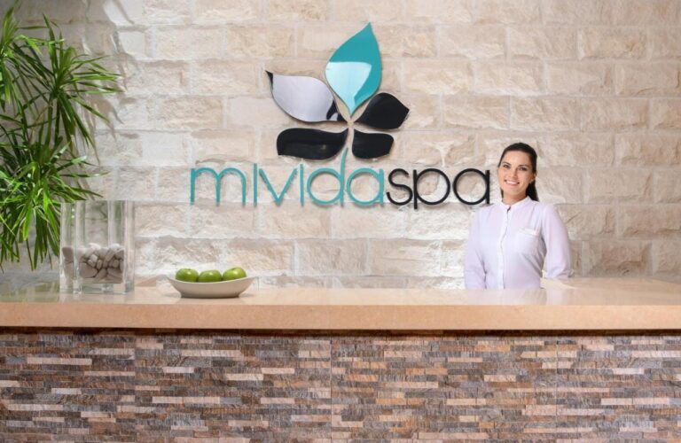 L'accueil du spa du JAZ Soma Beach, avec son comptoir en pierre